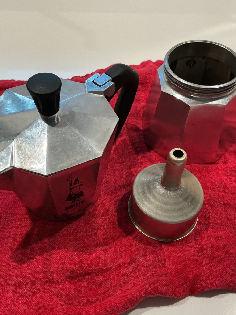 Bialetti Moka Stovetop Espresso Maker Six Cup Excellent Condition - Picture 8 of 8